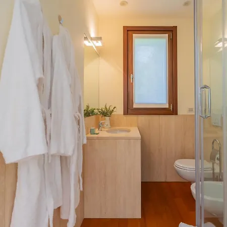 Infinity By Rent Vila Como