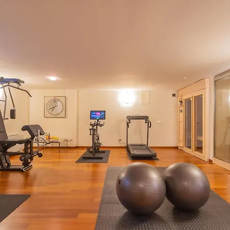 Infinity By Rent * Como