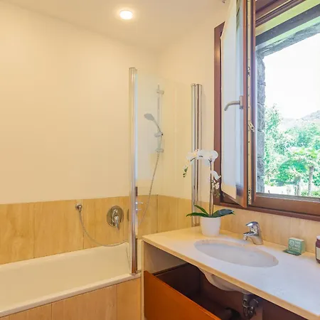 Infinity By Rent Como