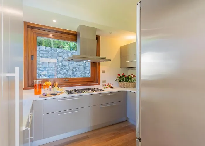 Infinity By Rent * كومو