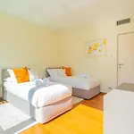 Infinity By Rent * Como